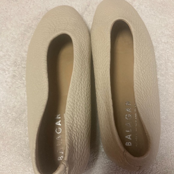 Balagan Ballerina Cream Flats Minimalist Design - Picture 2 of 9